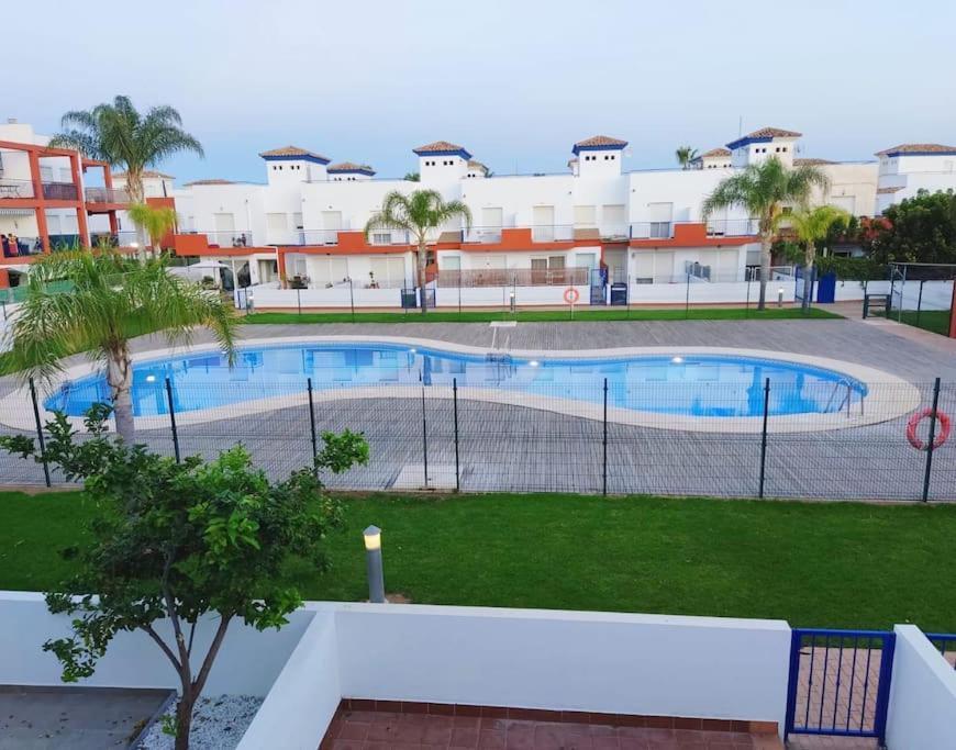 Casa Familiar A Pie De Piscina Villa Vera Exteriör bild